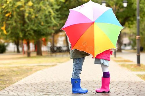 童年雨伞_800字