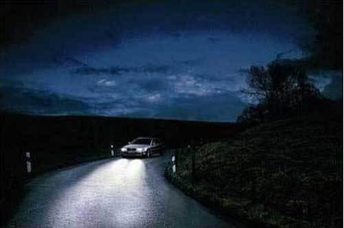 [大梦家居]在夜间道路_450字