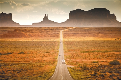 [大梦家居]在路上，总有一盏灯_900字