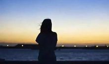 静守己心，笑看浮华_800字