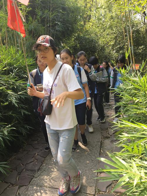 初中秋季之旅_1200字
