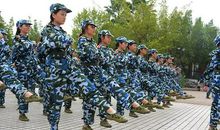 军训正步走_550字