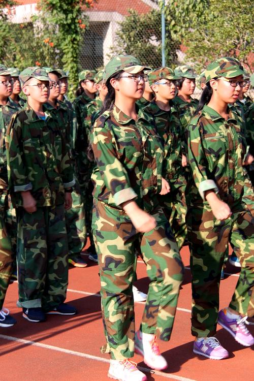 “魔鬼训练” - 军事训练_550字