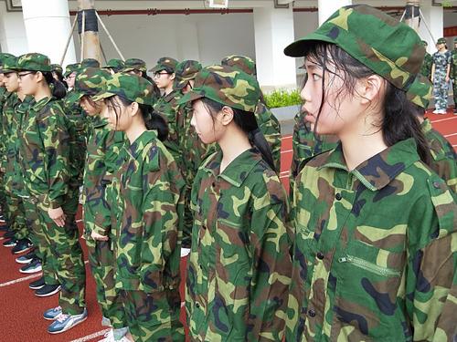 军事训练和音乐_800字