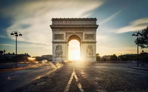 arc de triomphe（1）_350字