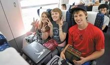 在高铁车上与我同坐的老外_650字