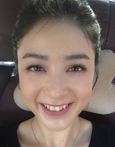 你不是她