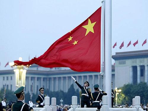我对父亲说：“我长大了，我必须是一个光荣的士兵！