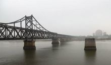 初三写景作文：鸭绿江断桥_500字