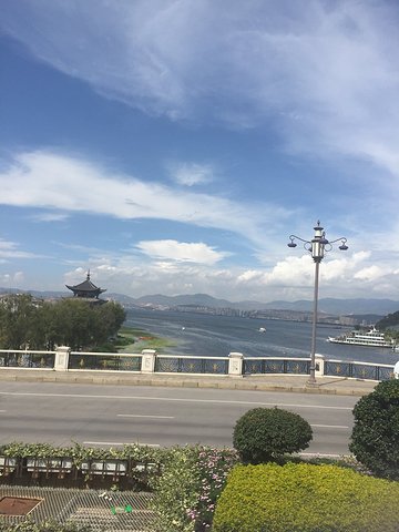 美丽如画的商业区_450字