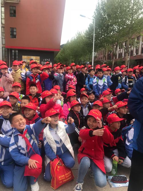 [超级新星小学]小苹果问一名医生_500字