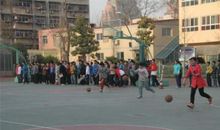 初一的篮球比赛_700字