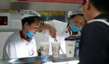 我的背包——致韶光年代的毋庸置疑的友谊和校园_700字