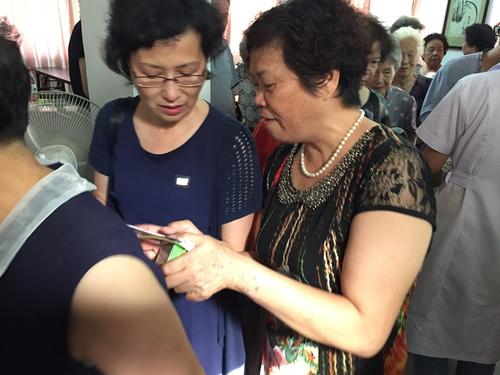 环境保护局叔叔阿姨_300字