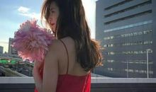 她是一位爱笑的女生_450字