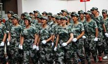 以军人之魂，铸学生之德_300字