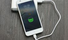 纪念手机可以充电的日子_1000字