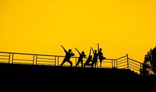 勇敢地去闯荡青春_700字